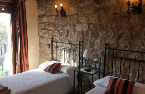 Castillo Eugenio - Photo 16