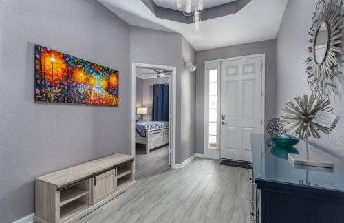 Spacious 4BR Home Themed Rooms, Pool, Near Disney - Foto 1