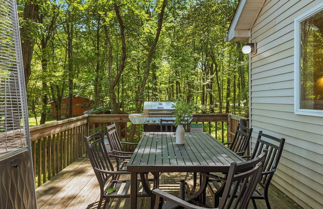 Lake Daze by Avantstay Lakefront w/ Modern Interior, Enclosed Porch & Hot Tub - Foto 6