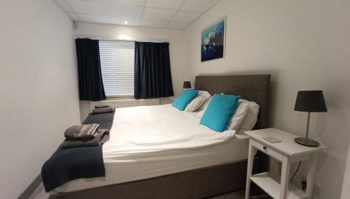 Open Mind Property -2BR Flat Commercial Road - Foto 2