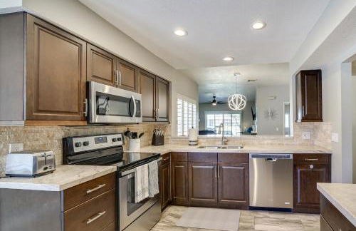 Patio and Pool Access Stunning Palm Desert Townhome - Foto 2