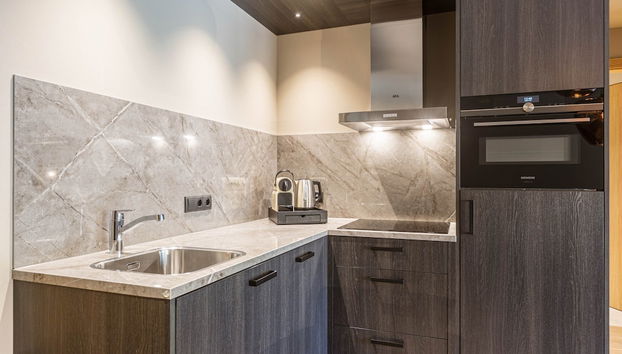 Superior 1-bedroom Apartment - Photo 4