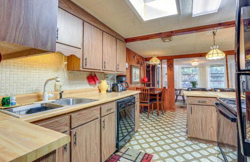 6 Mi to Manatee Springs! Family Riverfront Getaway - Foto 8