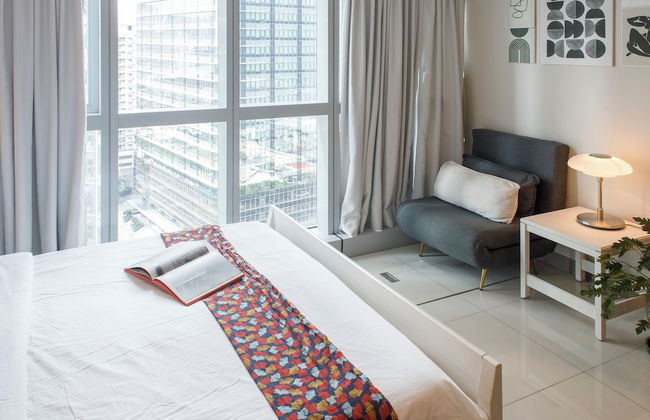 Uptown Park Suites Tower 1 - Photo 9