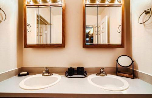 Ventana Canyon CONDO 2BR Condo w Pool & Tennis c - Foto 46