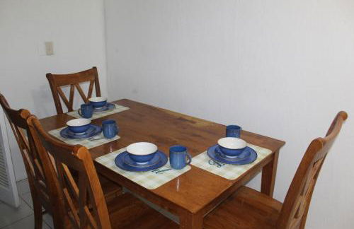 2 Bed 2 Bath Condo with Amenities - Foto 11