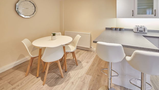 Host Stay The Cottage Bagdale Hall - Foto 2, Habitación