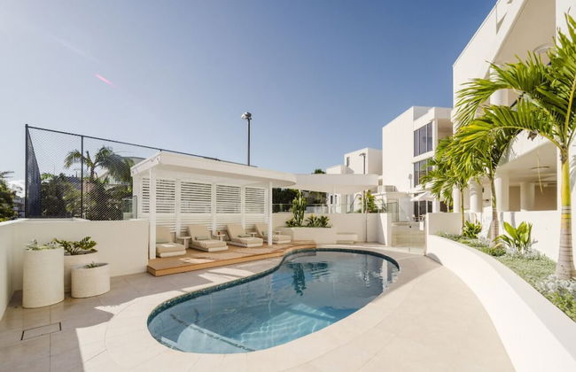 Bay Royal Apartments - Photo 1