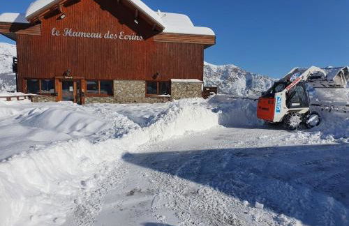 PUY SAINT VINCENT APPARTEMENT T2 BALCON SUPER PANORAMA AVEC PARKING PRIVE COUVERT et PISCINE L'ETE - Foto 7