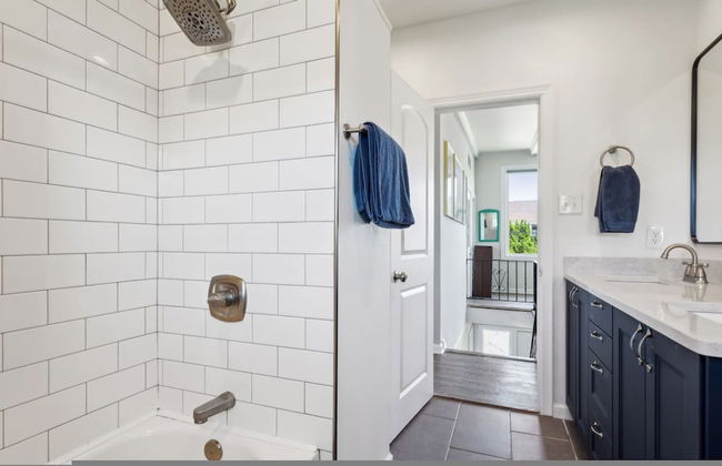 Beach Break Getaway in Virginia Beach - Photo 31