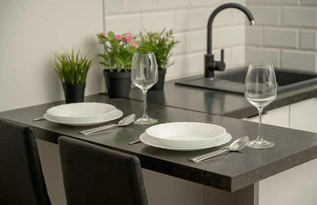 Wrocław Haven Apartment by Renters - Photo 9