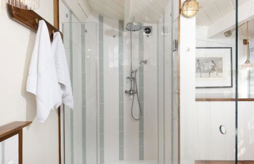 Master Shipwrights House - Great Location - Free WiFi & Parking - Fireplace - Photo 34