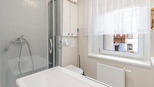 Chorzów Batory Snug Apartment by BookingHost - Foto 3, towels, Shower