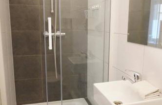 Central 2 bedroom flat for families & calm guests - Foto 28