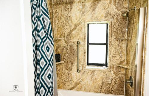 KLIZZ Suites - Photo 56