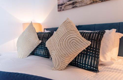 Victoria Apartments Stylish 3BR in Hartlepool - Photo 12