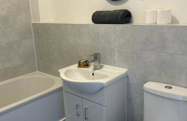 Spacious Barwell Home B with Parking - Sleeps 4 - Foto 7