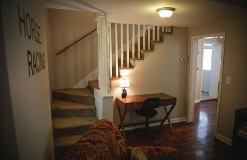 1939 Four Bed Rustic Escape by Casino - Foto 51