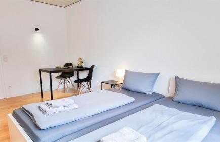 ALFA Apartment Esslingen City Altstadt nahe Stuttgart Messe I 3 Zimmer 5 Betten I Bad I Küche l WIFI & SmartTV I 3BR 5 Beds I Bathroom I Kitchen - Foto 4