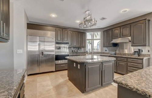 Villa with Pickleball - BB court - Pool - Foto 50