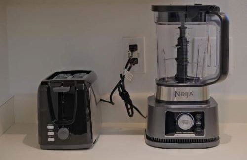 Free Tram Tickets! 3BR Valley Home wKing beds - Foto 12