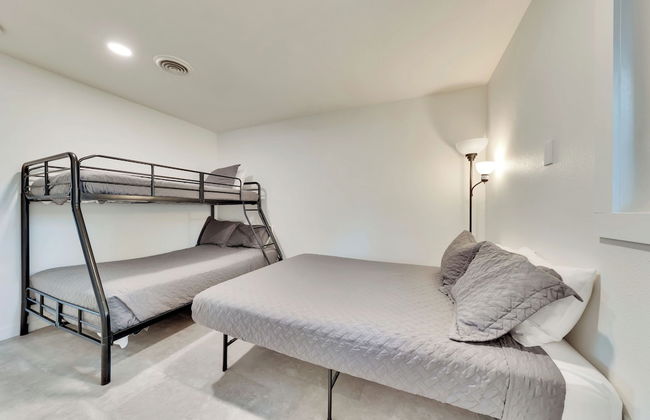 Beach House 2 on Lake LBJ - Sleeps 24 - Foto 2