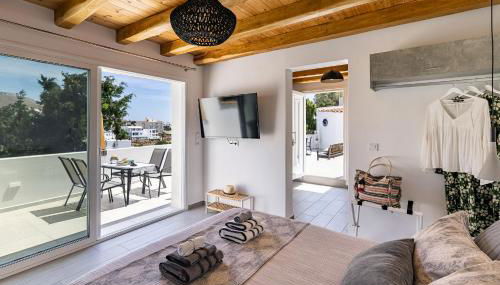 Restia Seaside Apartment II, 50m from Megas Gialos Beach - Foto 2