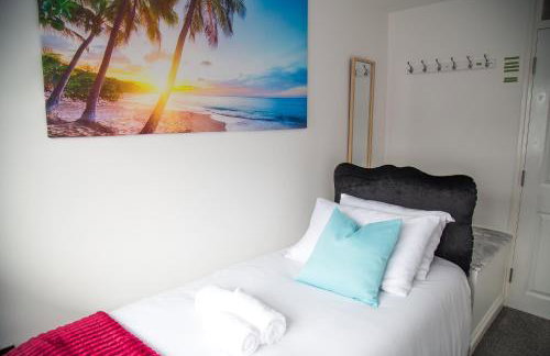 Lucky Home - Ideal for Trade, Consultants & Family - Near Alton Towers, 3 Bedrooms - 4 Beds - Max 5 Guests - Foto 10
