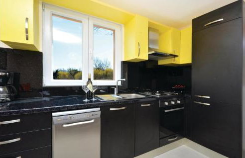 Four-Bedroom Holiday Home In Lecevica - Foto 12