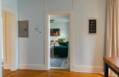 Charming & Newly Renovated 2BR in St Albans - Foto 10