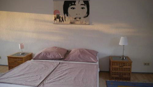 Sonniges Häuschen mit Garten - Foto 5