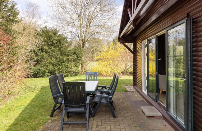 Bungalow in Veluwe Near Harderwijk - Photo 11