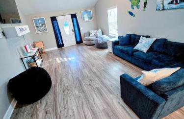 5 Mins from beach and has pool, hot tub, games, pet friendly - Foto 21