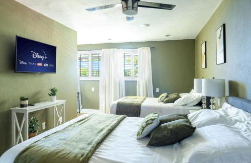 Spacious 3-Bedroom Villa with Heated Saltwater Pool and Fenced Yard in Oakland Park - Foto 34