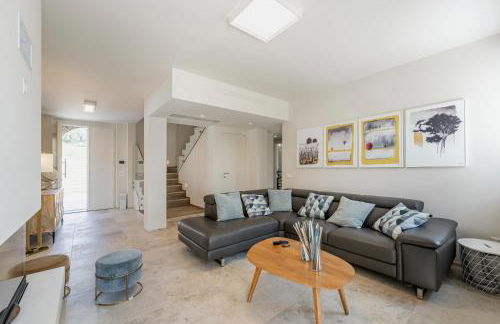 Villa Amore di Ada - Modern Design Villa - AirCo, Private Pool & Near The Beach - Foto 28