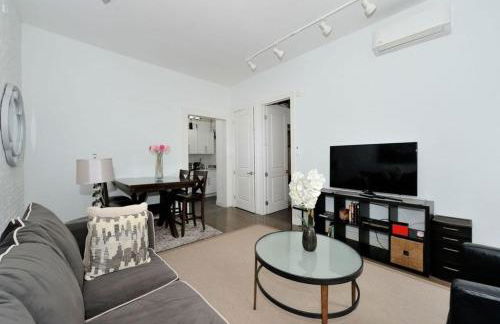 1BR GEM! Close to Central Park!, June To Aug 90 Days Stay Required - Foto 3