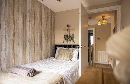 Spacious 3 Bed Home in Glasgow City With Free Parking - Foto 17