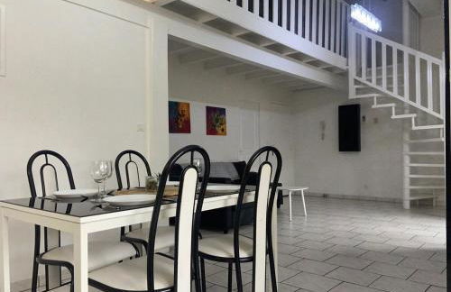 T4 lumineux proche du port et du théâtre - Photo 24