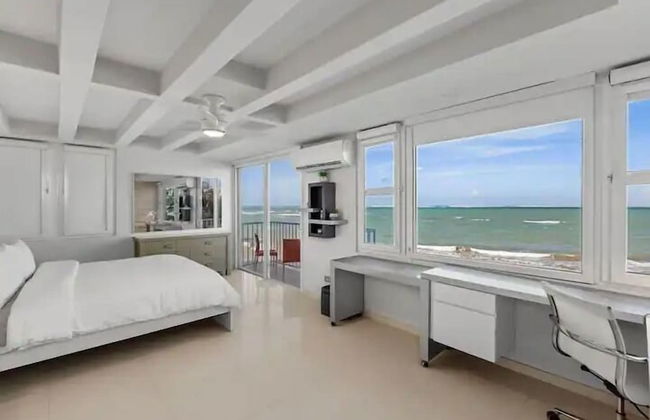 Beach Front Amapola SeaSide Apt - Photo 7