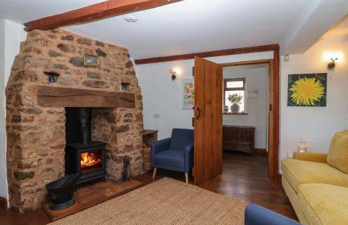 1 Eastdon Cottages - Photo 6