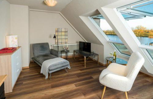 Spacious Ensemble Hecht Right On The Eider River - Photo 29