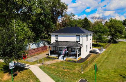 1939 Four Bed Rustic Escape by Casino - Foto 59