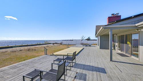 Bayfront Home in Patchogue w/ Deck & Fishing Dock - Foto 3