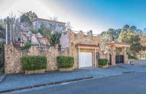 Lovely Home In Vidreres With Kitchen - Foto 9