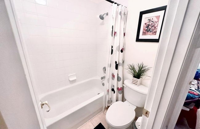 Cozy 4 Bed Pool Home With Game Room 4 Bedroom Home by RedAwning - Foto 23