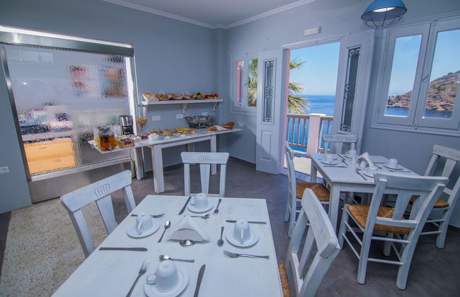 Niriides Hotel & Apartments - Photo 42