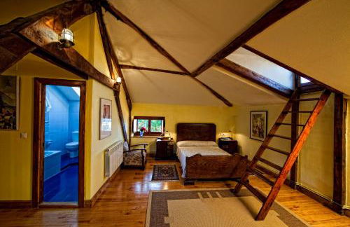 La Cochera de Somao, casona de tipología indiana - Photo 5