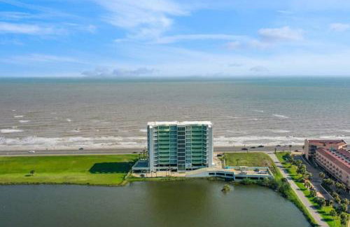 Oceanside Escape with 3 Bedrooms Spectacular Ocean View and Pool - Foto 28