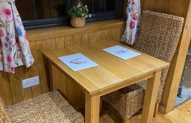 Shepherd Hut Lodge on Farm Waterside Goodwin Farm - Photo 26