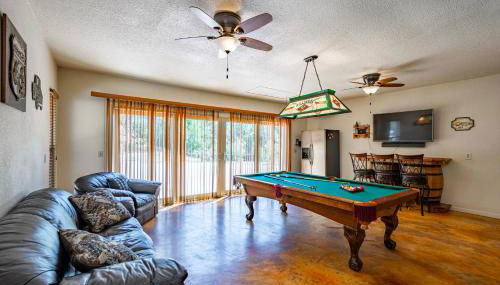 Mountain View Playhouse Near Yosemite & Bass Lake - Foto 4, Game Room